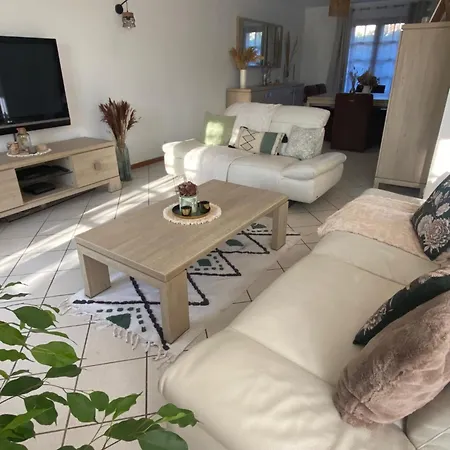 Dans Maison Proche Paris-disneyland Homestay *